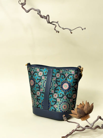 Women's Embroidered Tote Bag